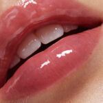 Shine Bright Lip Oil – Paradise Peach - product image slide number 3